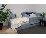 Bequemes Jugendbett 90x200 mit RAUSFALLSCHUTZ und Taschen - OLIMPIA SM 02K