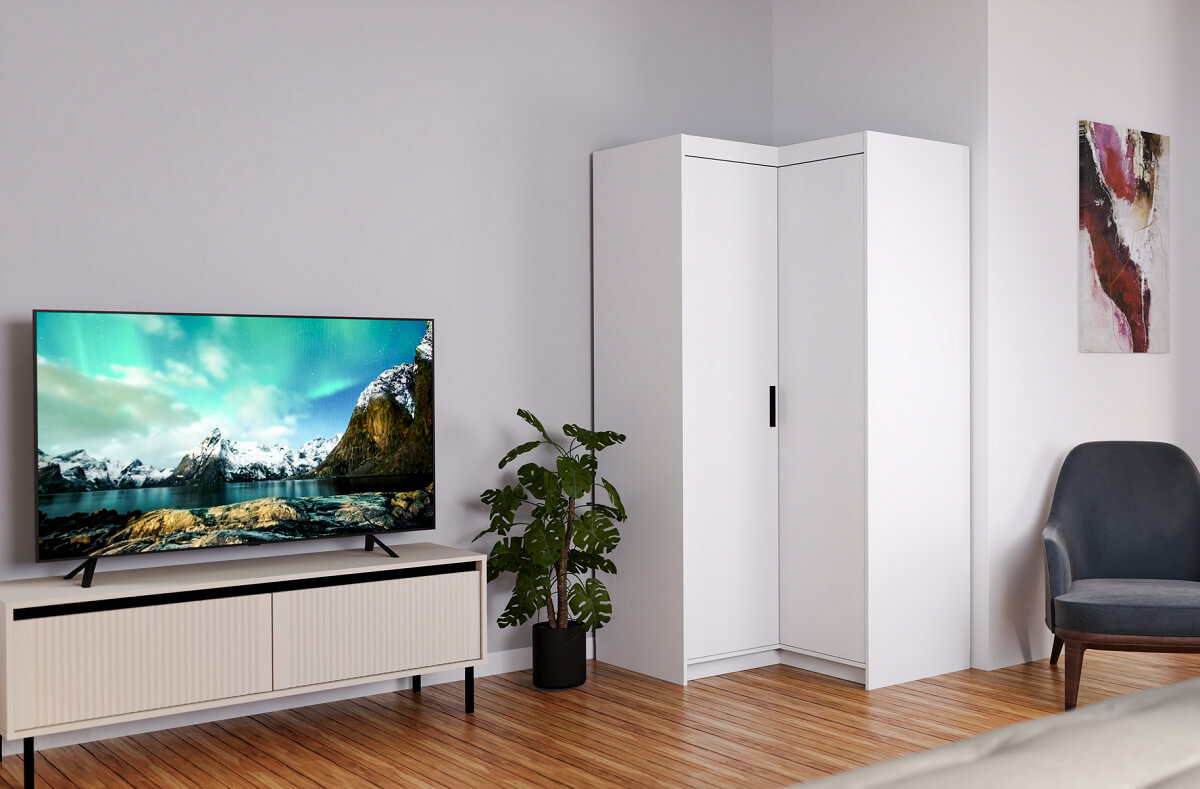 Weißer Eckschrank SELENA, zweitürig, im Raumeck aufgestellt.